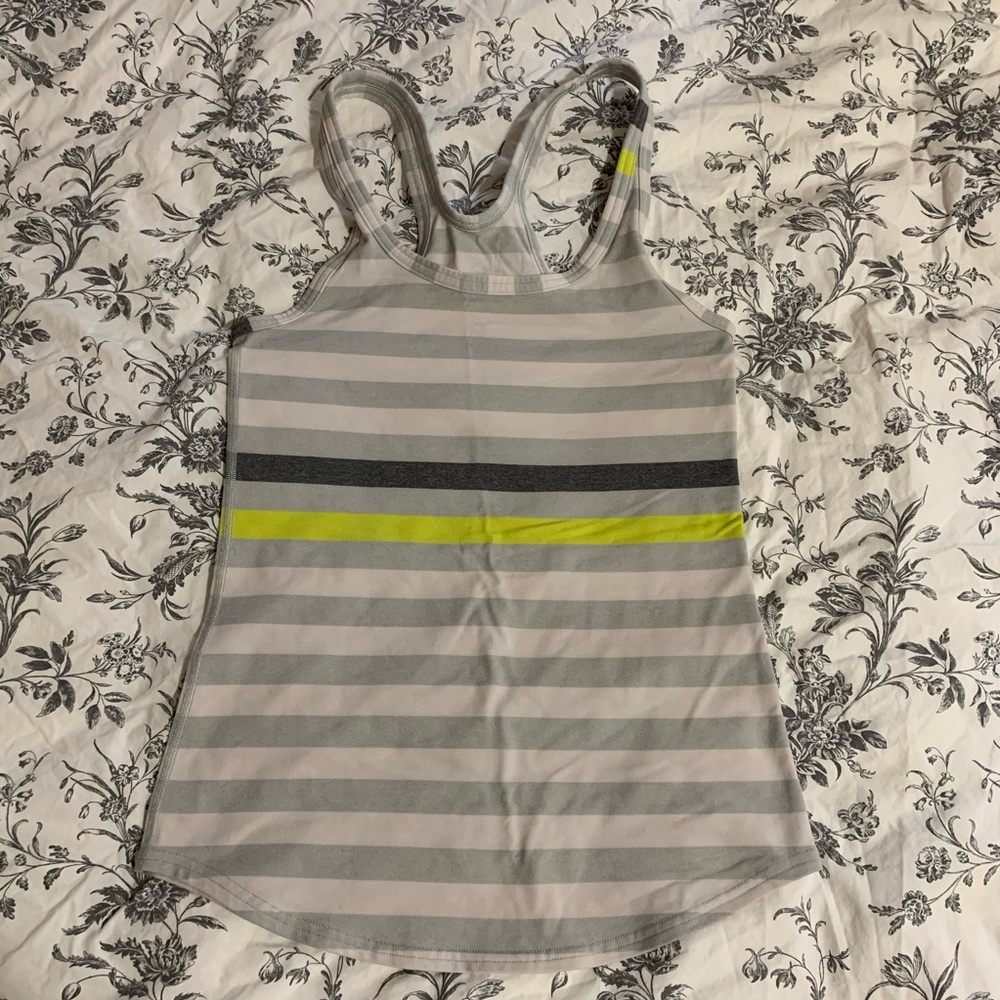 lululemon tank — size 4